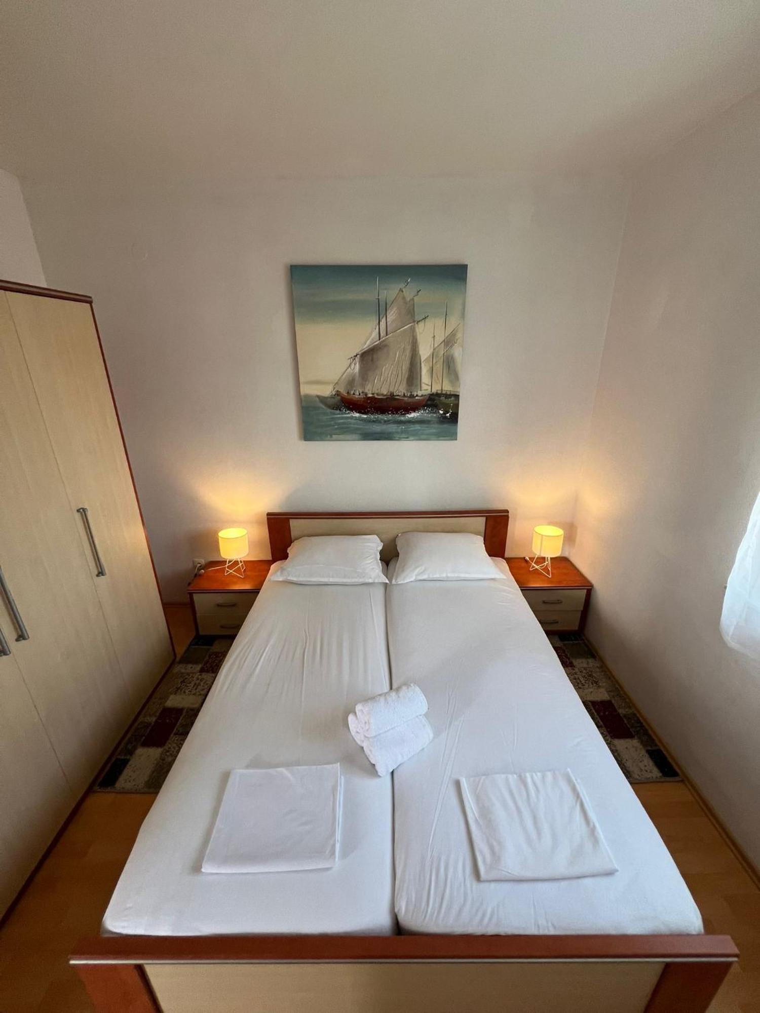 Apartment A&B Biograd Na Moru Bagian luar foto
