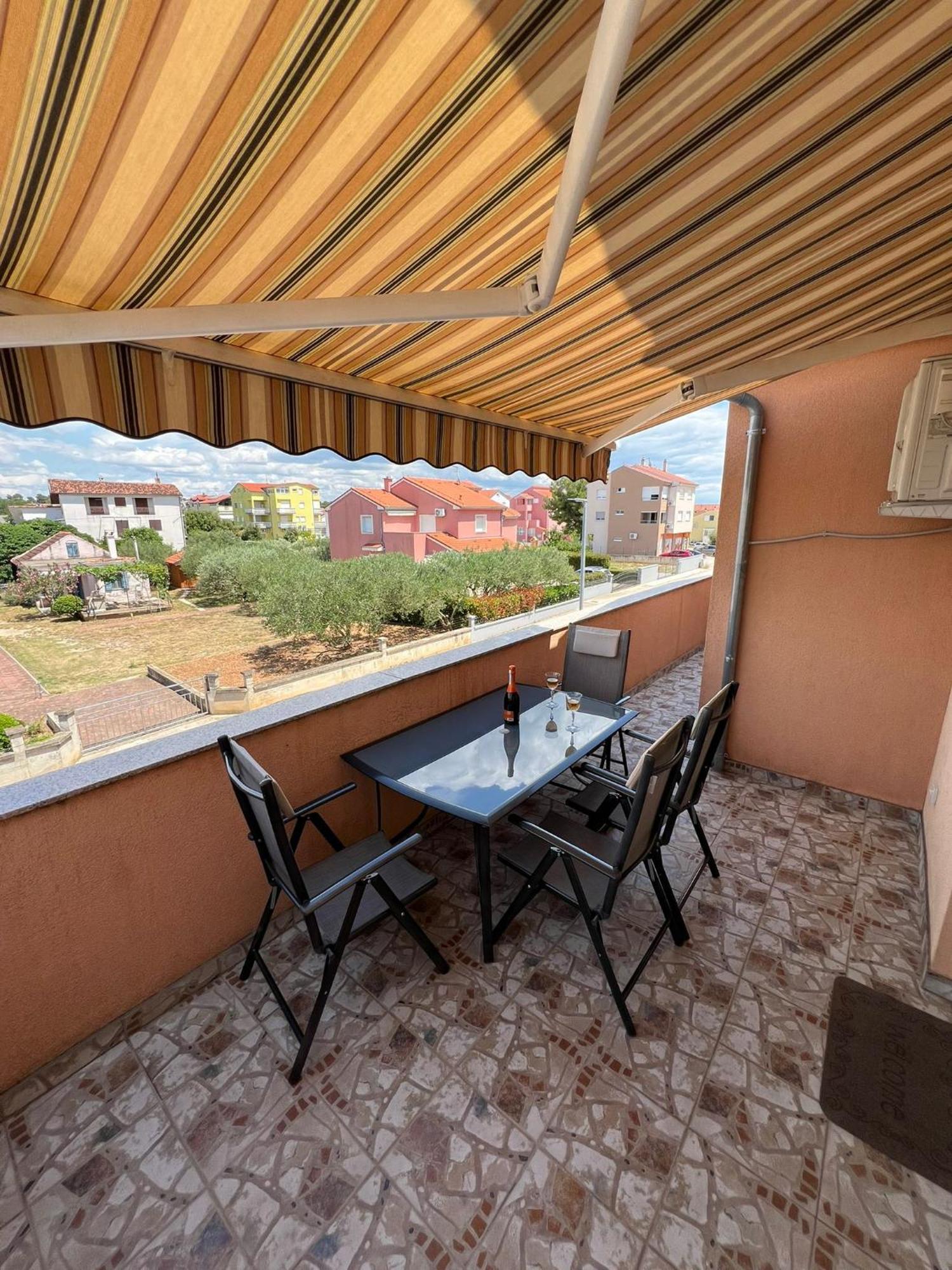 Apartment A&B Biograd Na Moru Bagian luar foto
