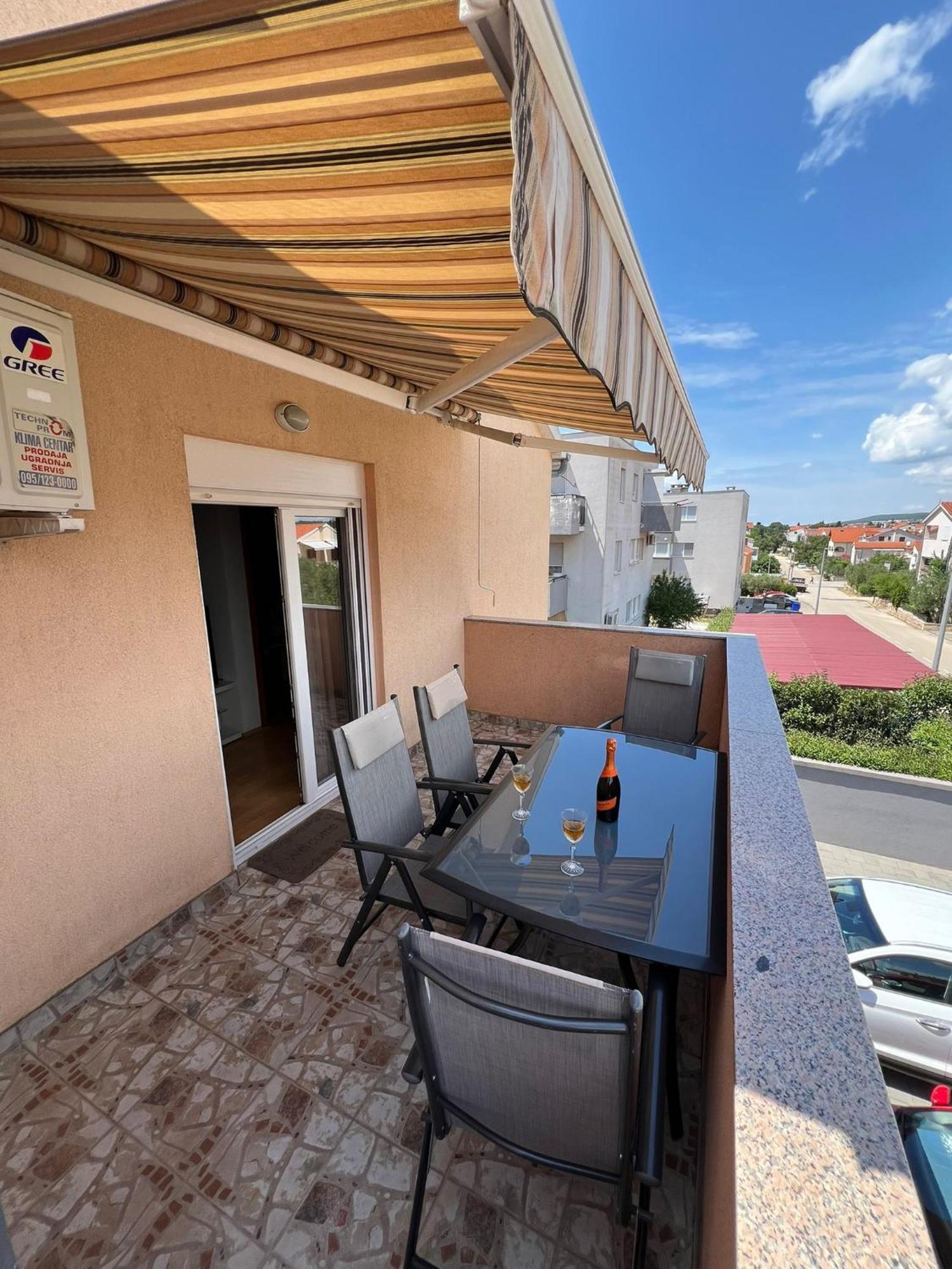 Apartment A&B Biograd Na Moru Bagian luar foto